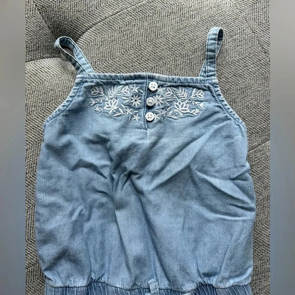Carter’s Girls Chambray Embroidered Romper Size 4T - Picture 3 of 4
